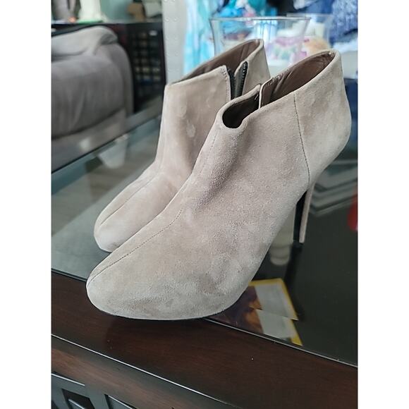 Zara Women's Tan Vegan Suede Stiletto Ankle Booties, Size 9 (US) 39 (EUR) - Picture 2 of 11